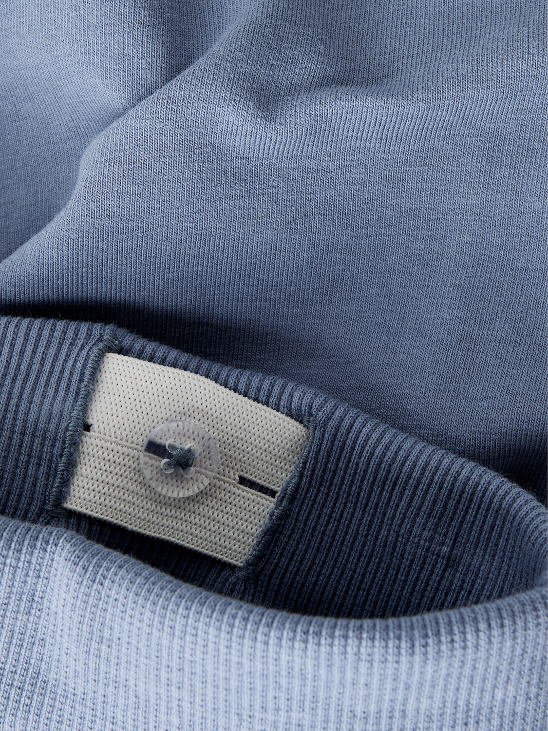 model_shot-front_full